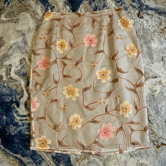 finity studio Dresses & Skirts - Finity Studio Floral Silk Skirt
